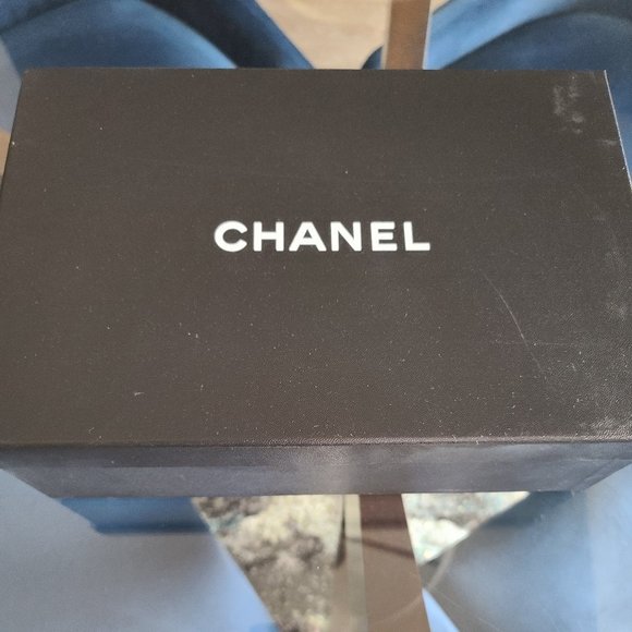 Meet your Posher, Stacy! - Picture 3 of 8